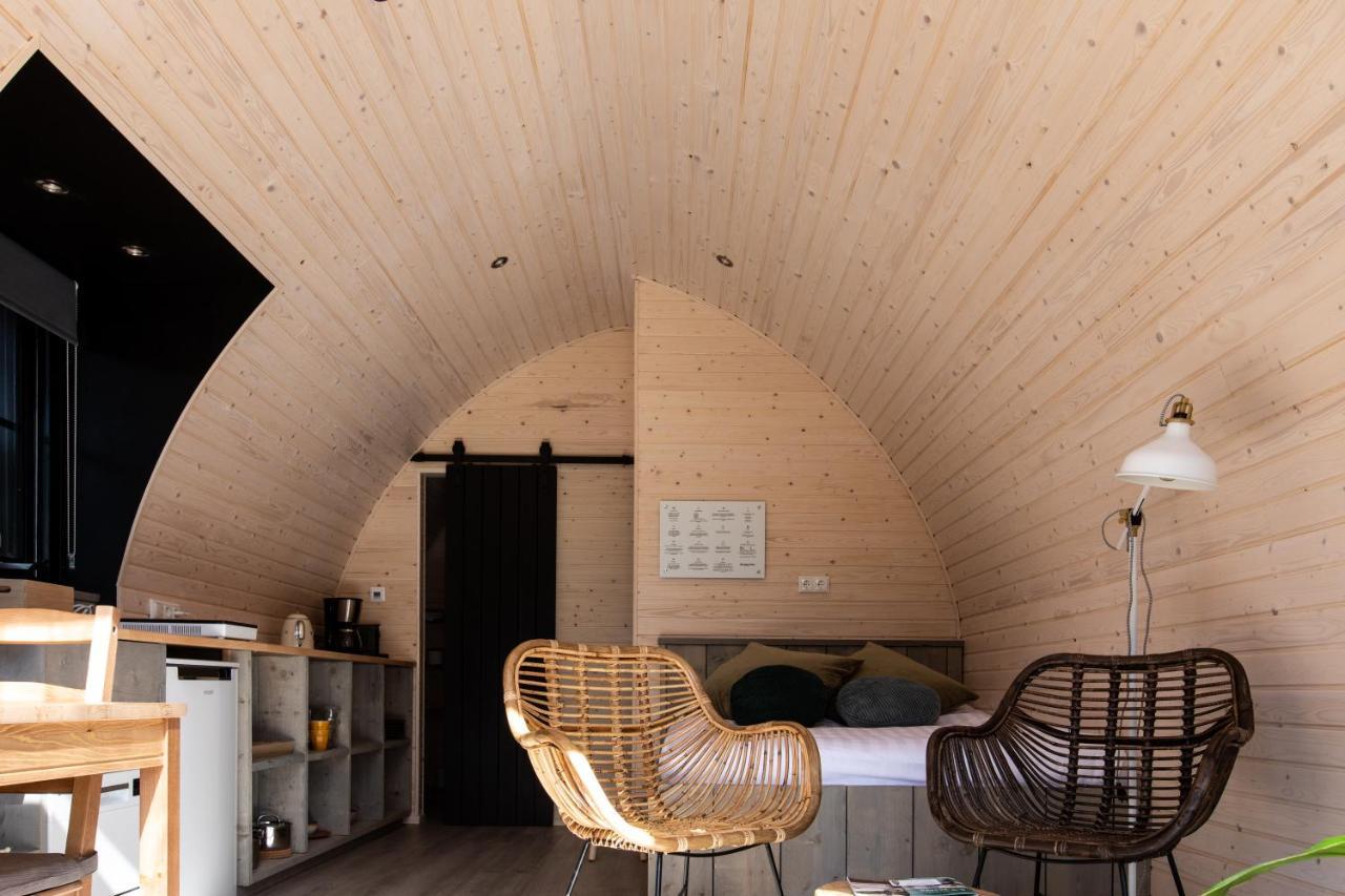 Pod Huisje Met Hottub Dokkum Bagian luar foto