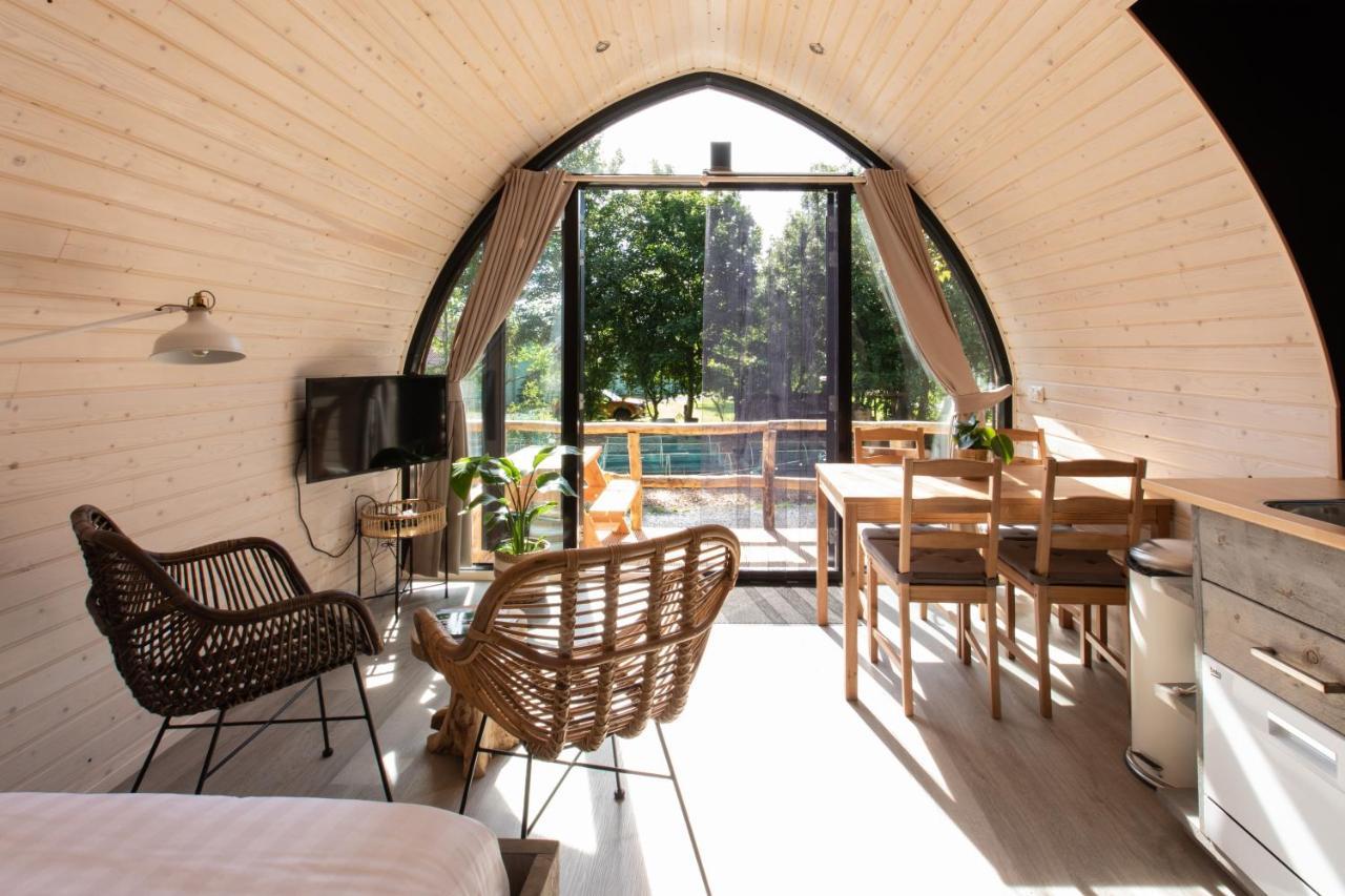 Pod Huisje Met Hottub Dokkum Bagian luar foto